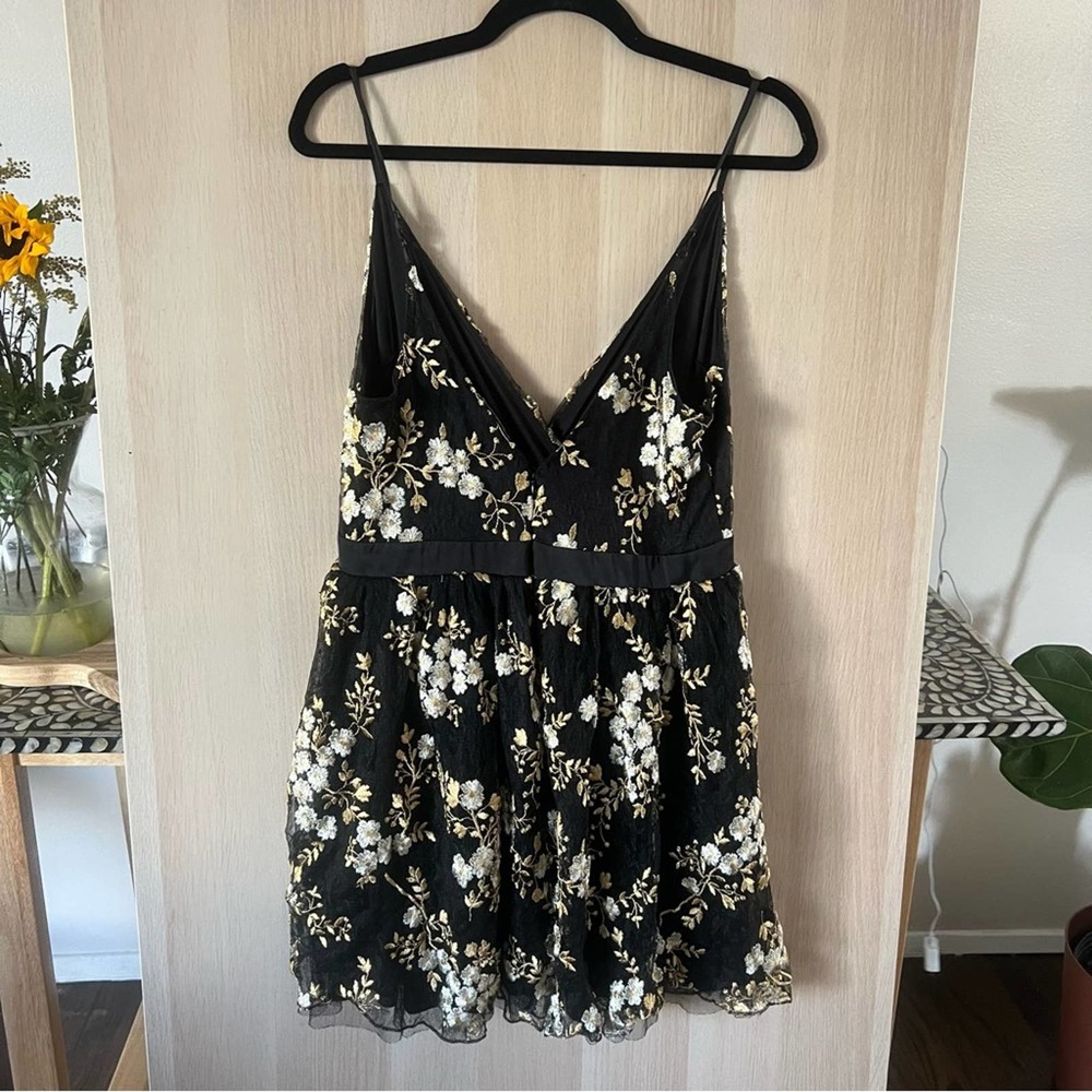 Express Floral Lace Mini Dress 10P